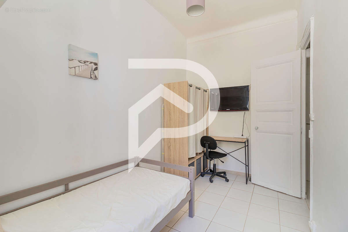 Appartement à MARSEILLE-5E