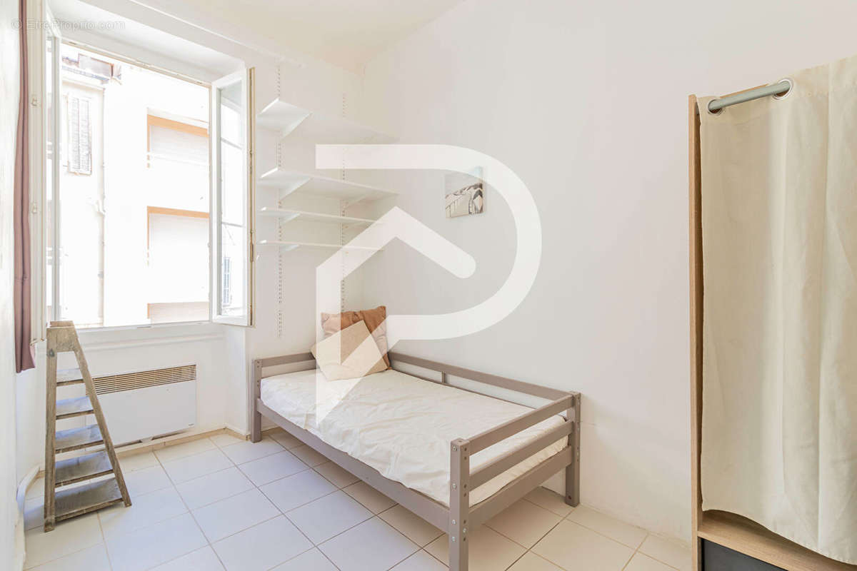 Appartement à MARSEILLE-5E