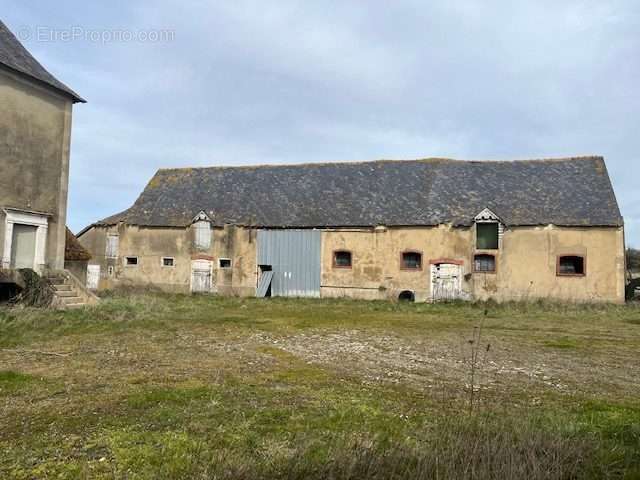 Maison à CONLIE