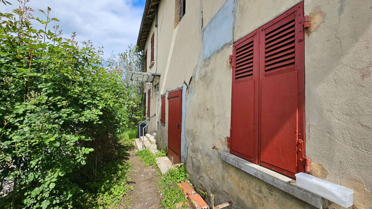 Maison à SAINT-GENIX-SUR-GUIERS