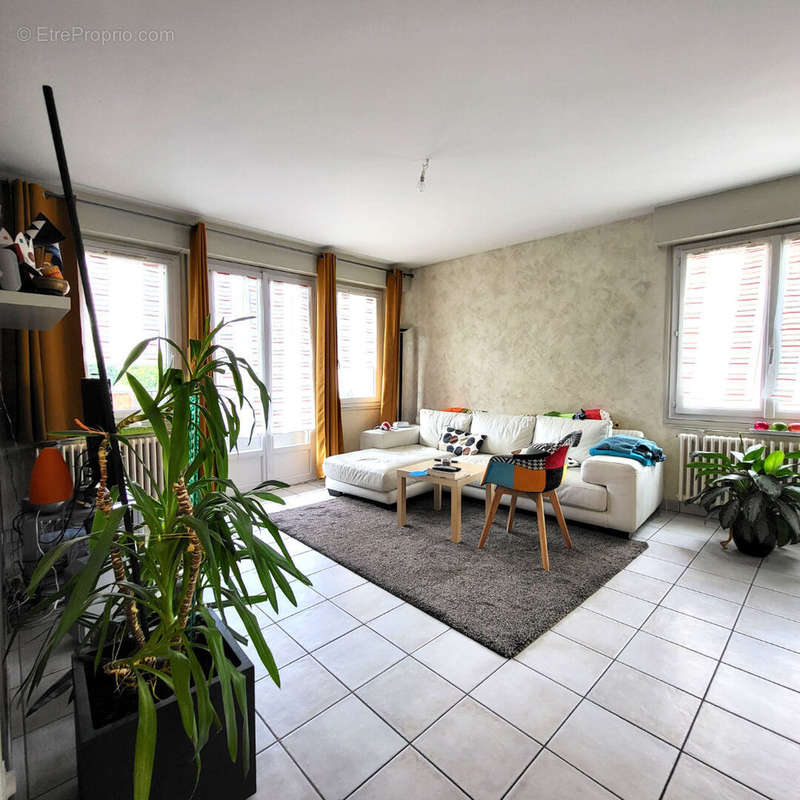 Appartement à LONS-LE-SAUNIER