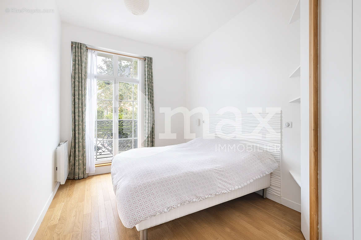 Appartement à COURBEVOIE