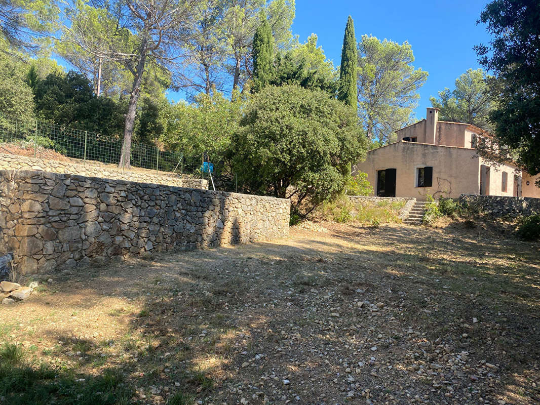 Maison à LA ROQUEBRUSSANNE