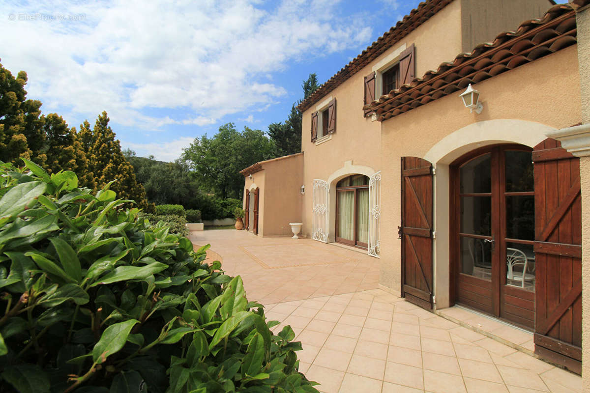 Maison à LA ROQUEBRUSSANNE