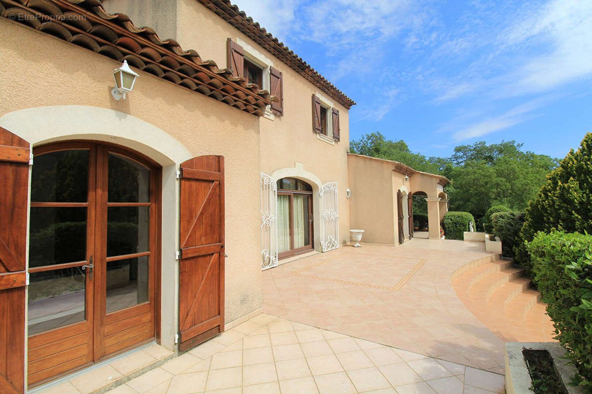 Maison à LA ROQUEBRUSSANNE