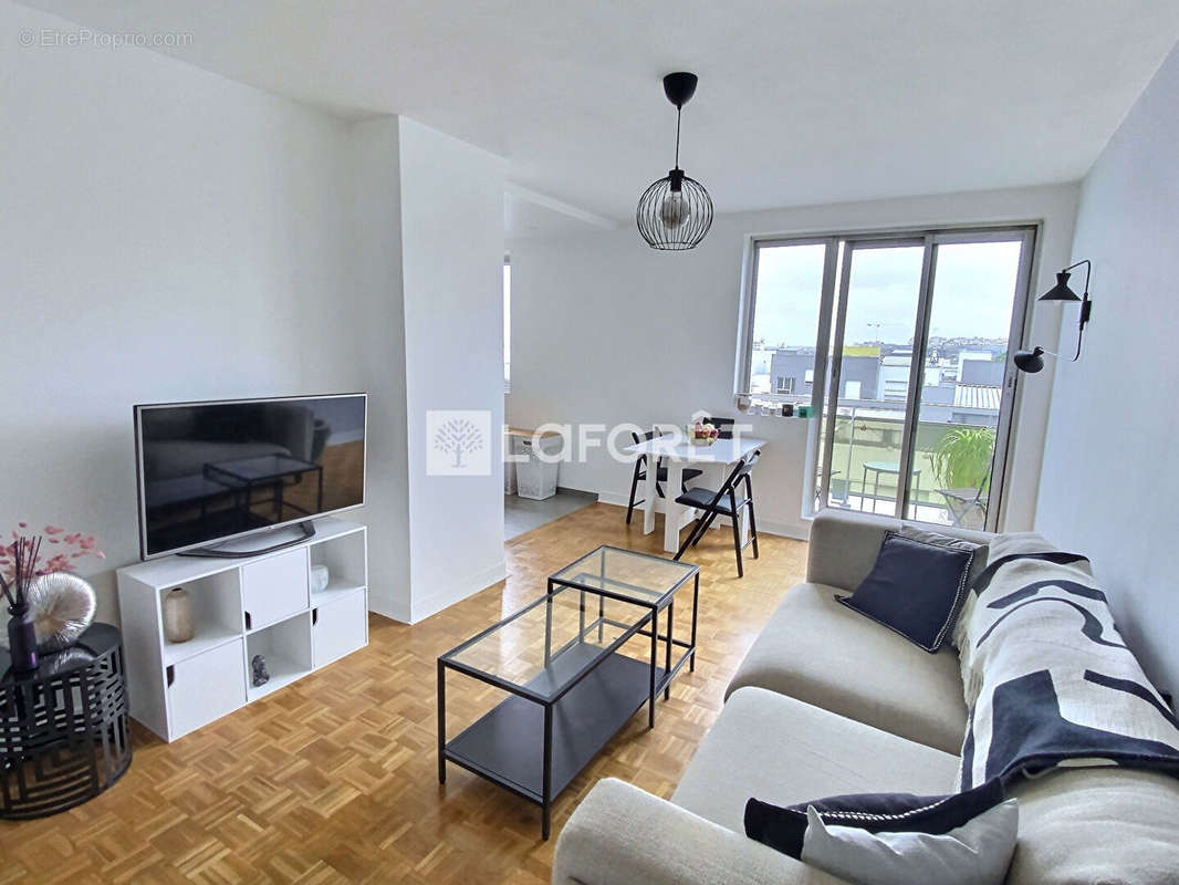 Appartement à NANTERRE