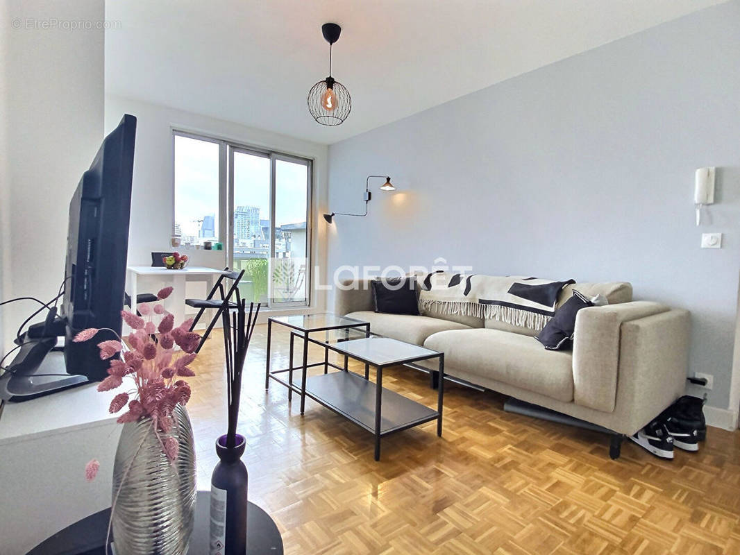 Appartement à NANTERRE