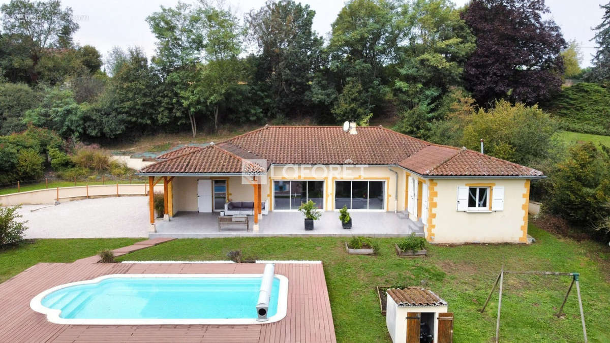 Maison à CHATILLON-SUR-CHALARONNE