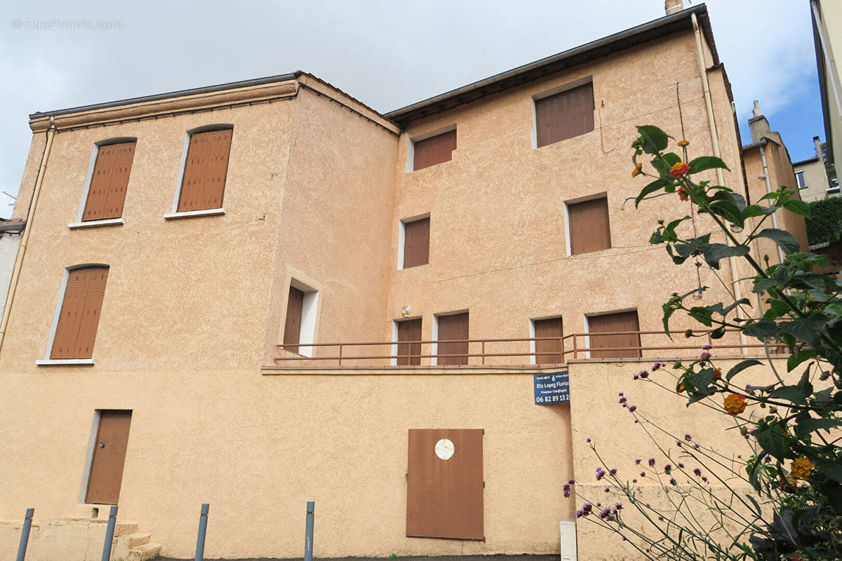 Appartement à SAINT-GENEST-LERPT