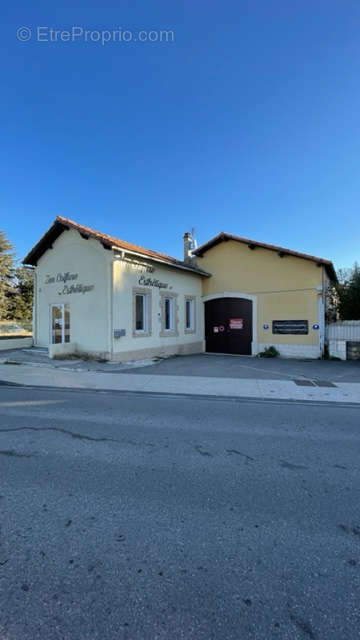 Commerce à MONTEUX