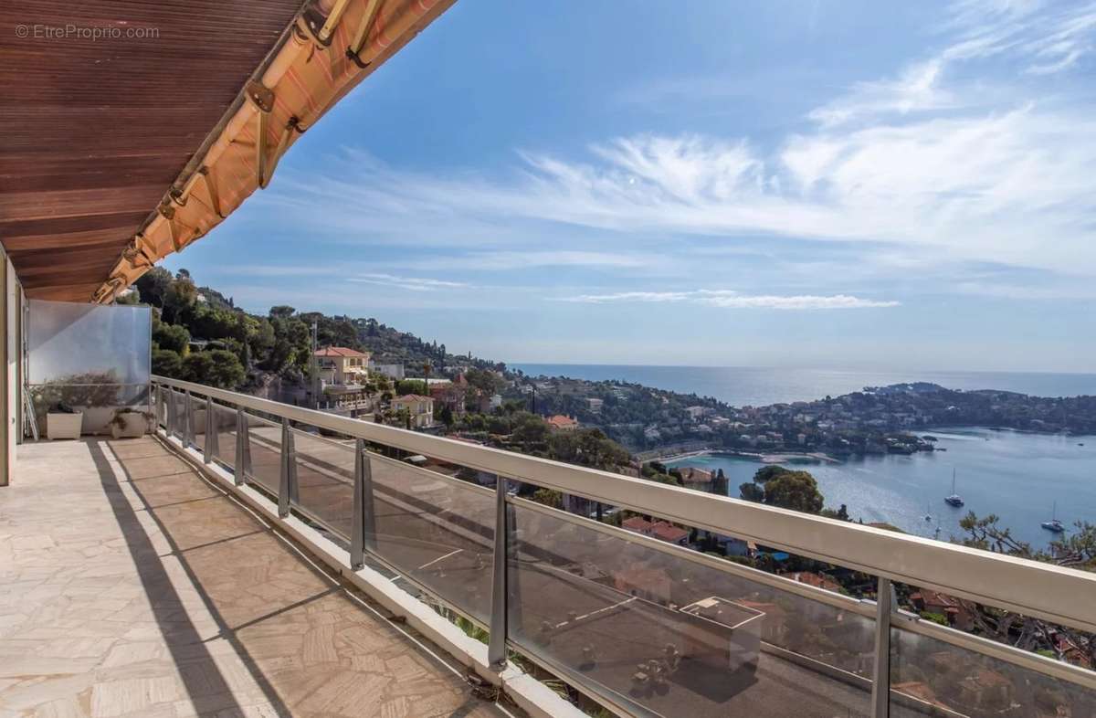 Appartement à VILLEFRANCHE-SUR-MER