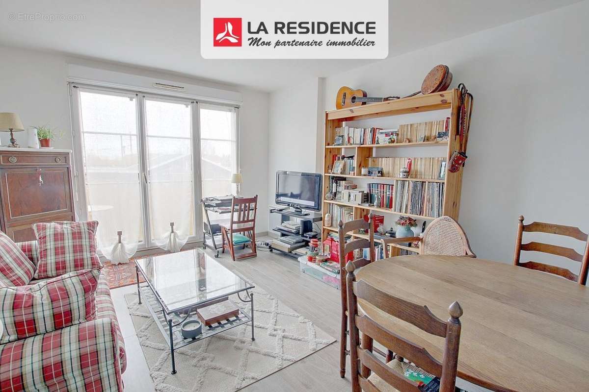 Appartement à LES ESSARTS-LE-ROI