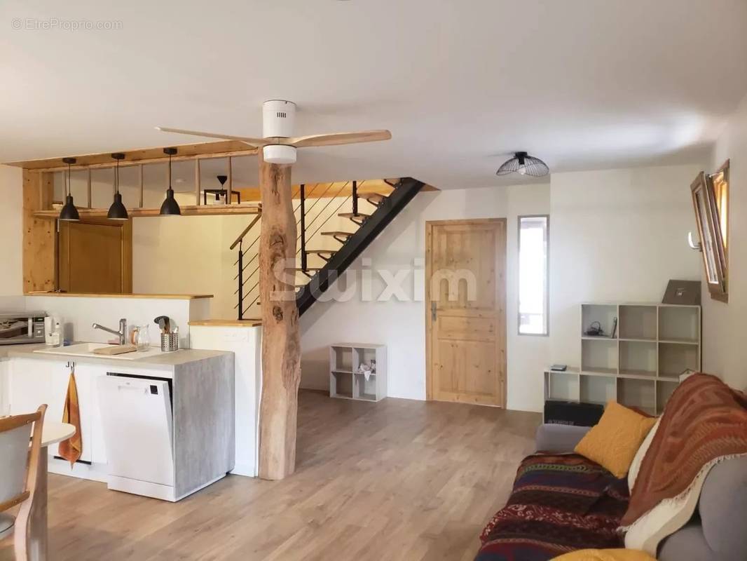 Appartement à LESCHERAINES