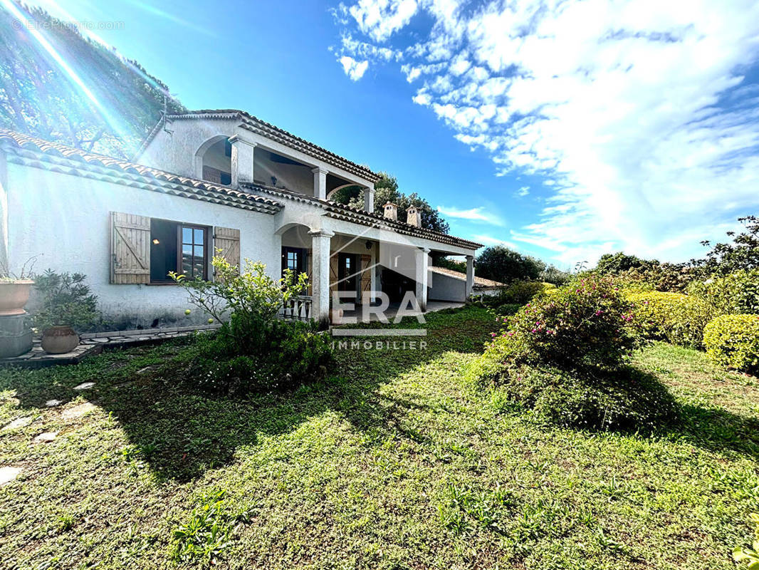 Maison à MOUGINS