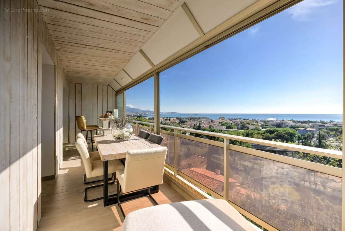 Appartement à VILLENEUVE-LOUBET