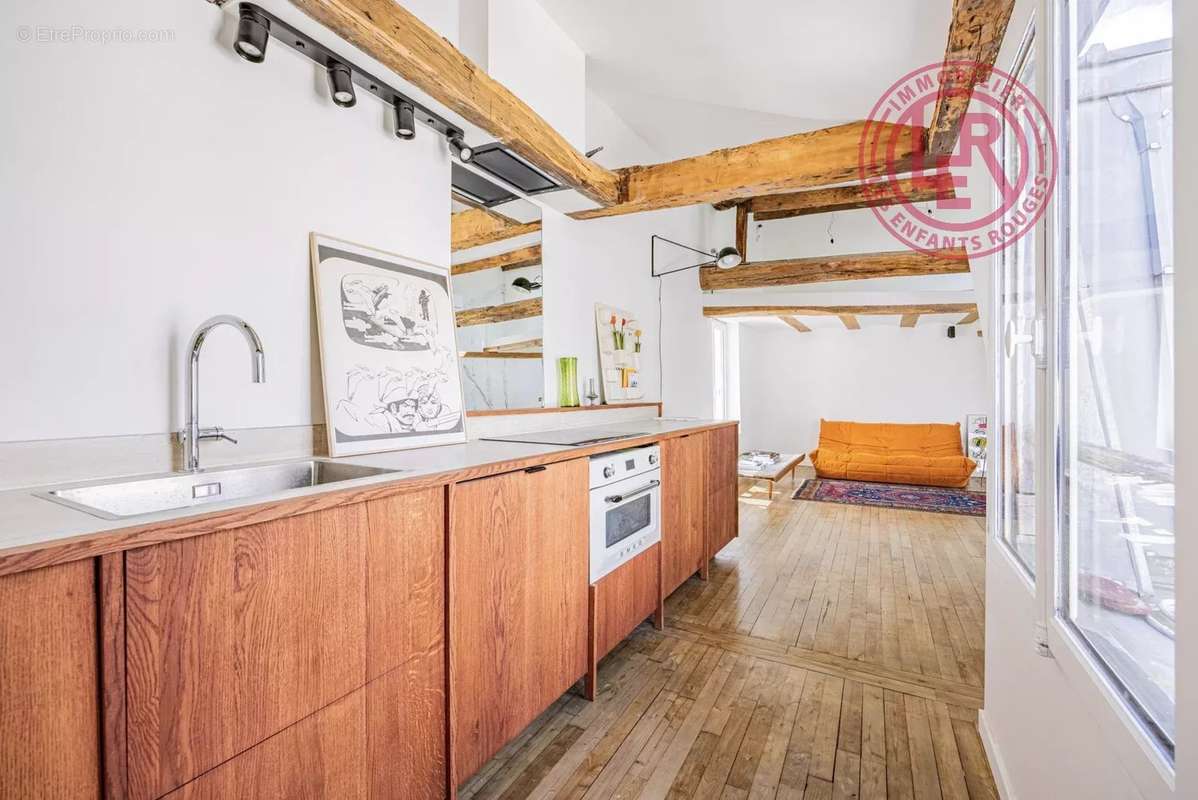 Appartement à PARIS-3E