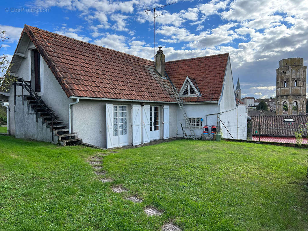 Maison à CHARROUX