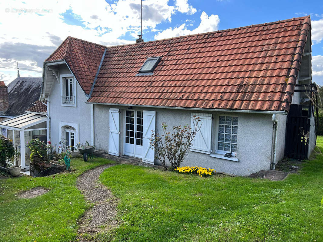 Maison à CHARROUX