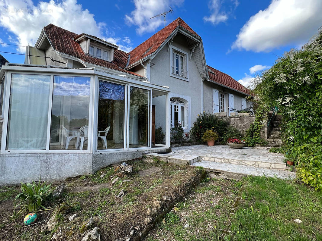 Maison à CHARROUX