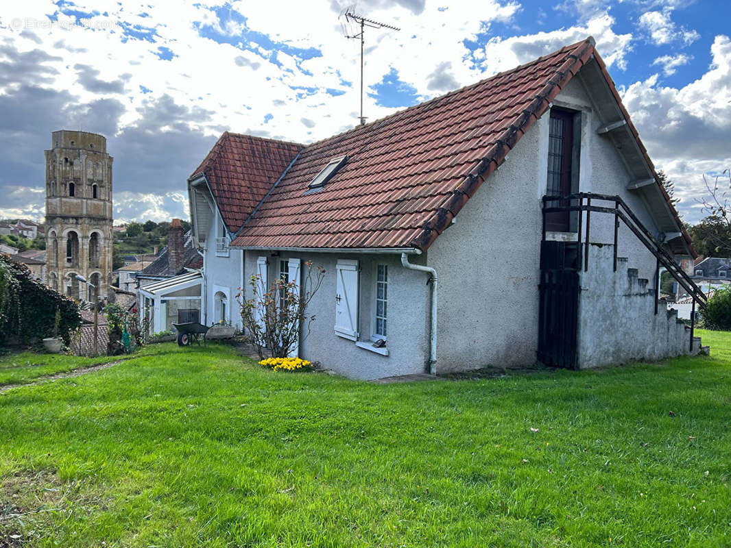 Maison à CHARROUX