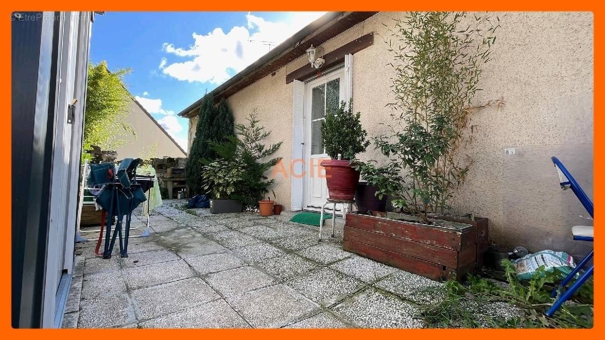 Appartement à LOUVRES