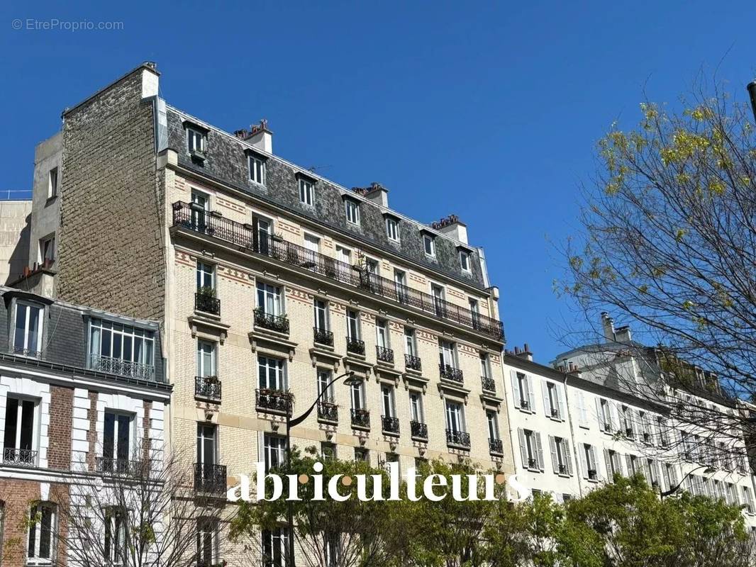 Appartement à LEVALLOIS-PERRET