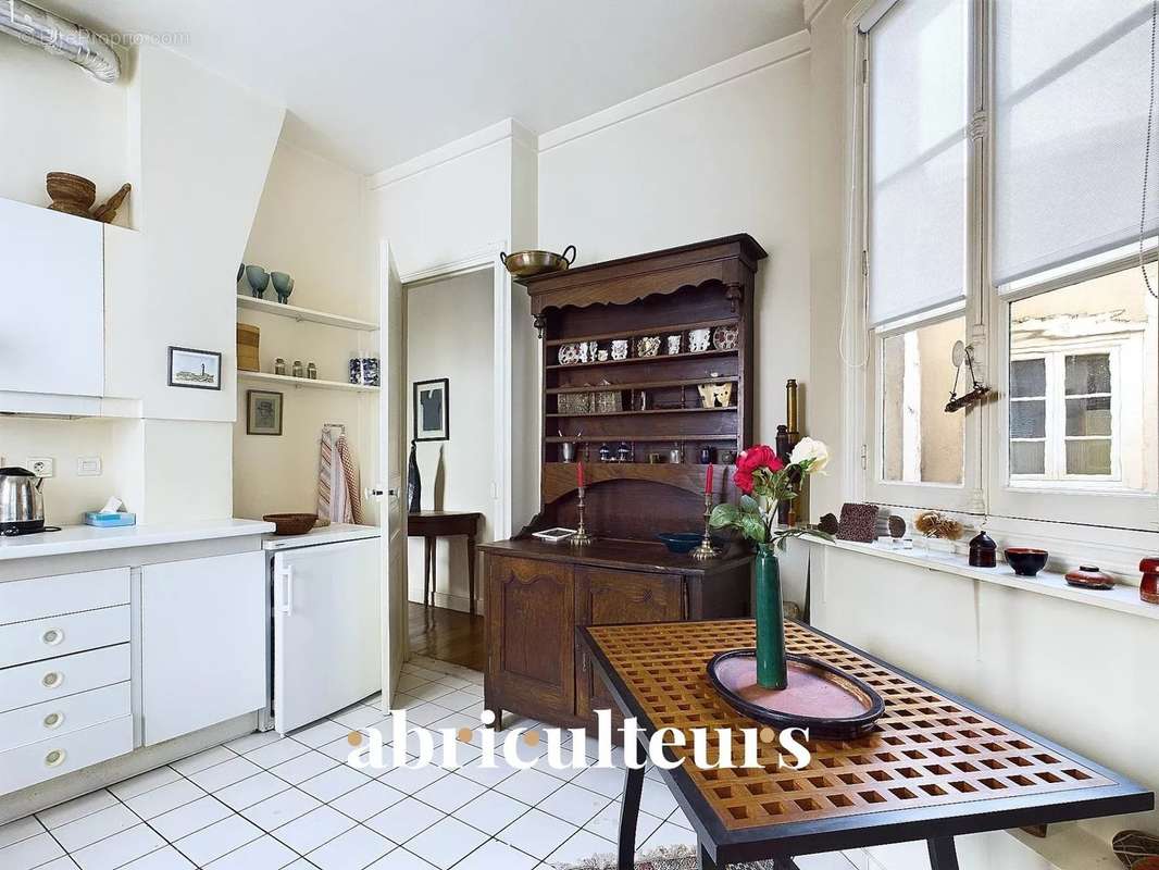 Appartement à LEVALLOIS-PERRET