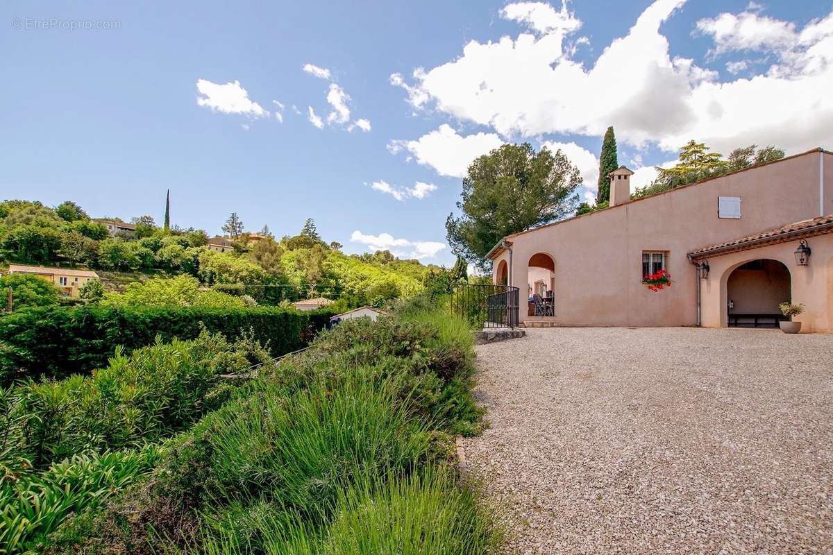 Maison à LE ROURET