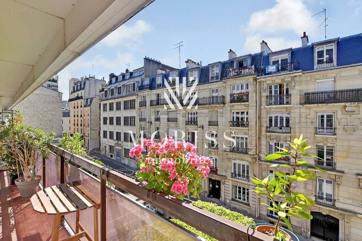 Appartement à PARIS-18E