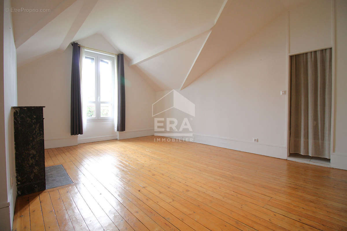 Appartement à IVRY-SUR-SEINE