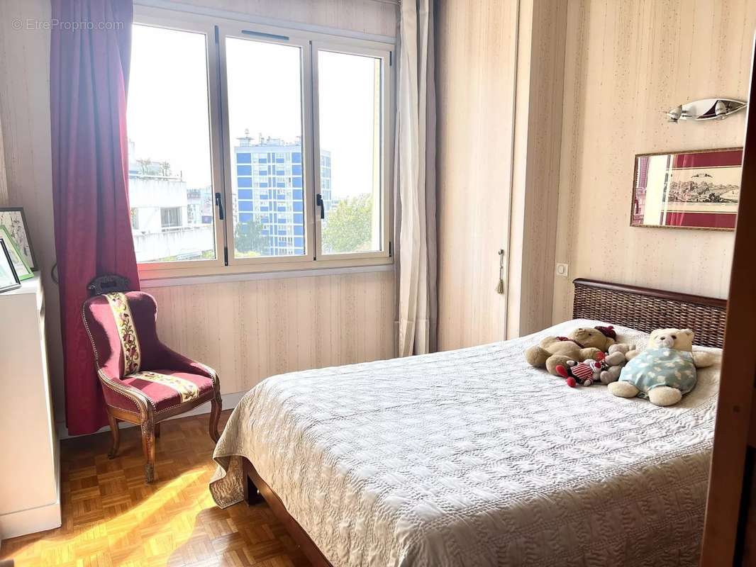 Appartement à PARIS-19E