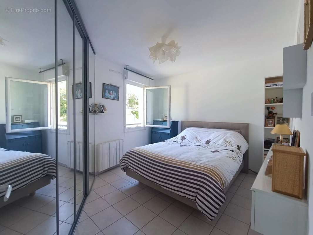 Appartement à SAINT-LAURENT-DU-VAR