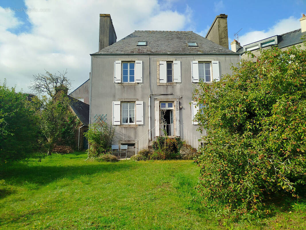 Maison à LANDIVISIAU