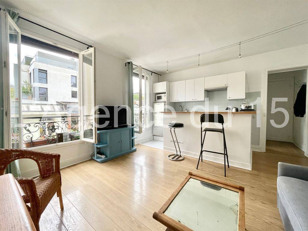 Appartement à PARIS-15E