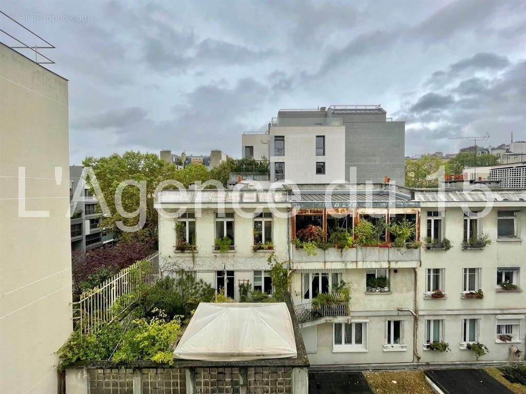 Appartement à PARIS-15E