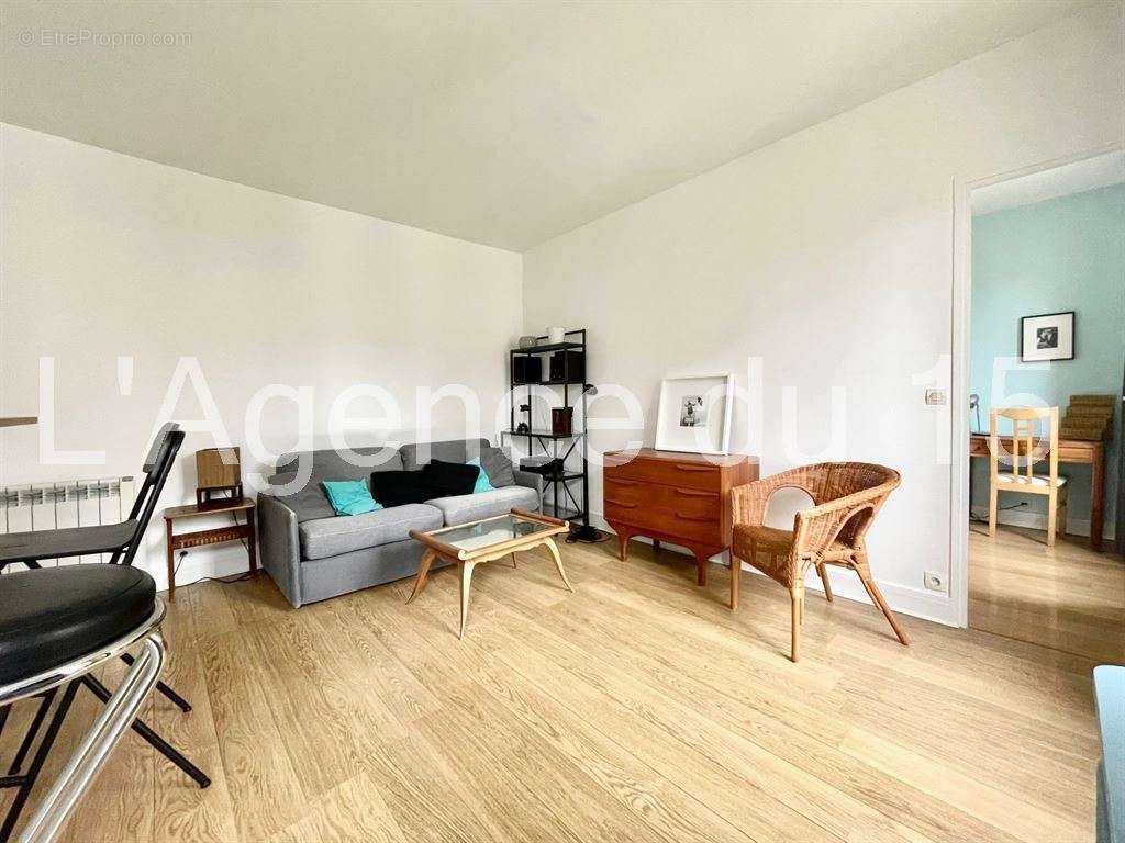 Appartement à PARIS-15E