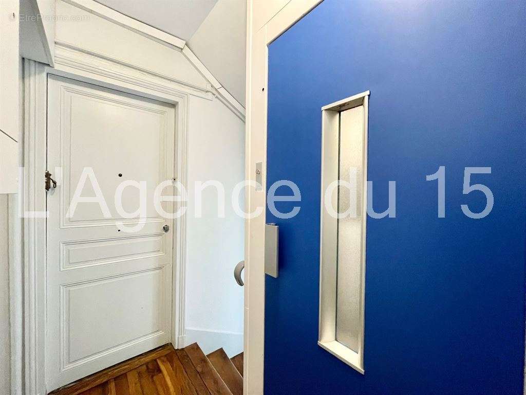 Appartement à PARIS-15E