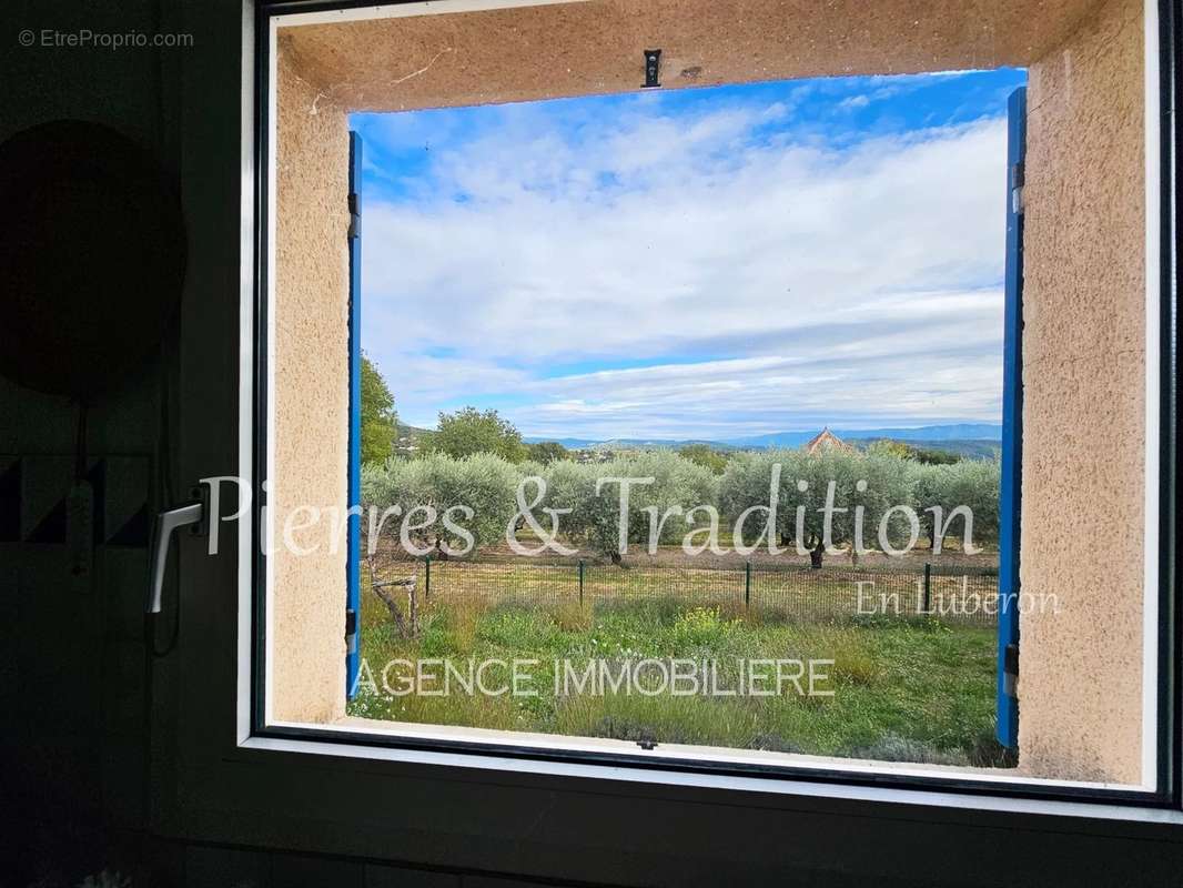 Maison à SAINT-SATURNIN-LES-APT