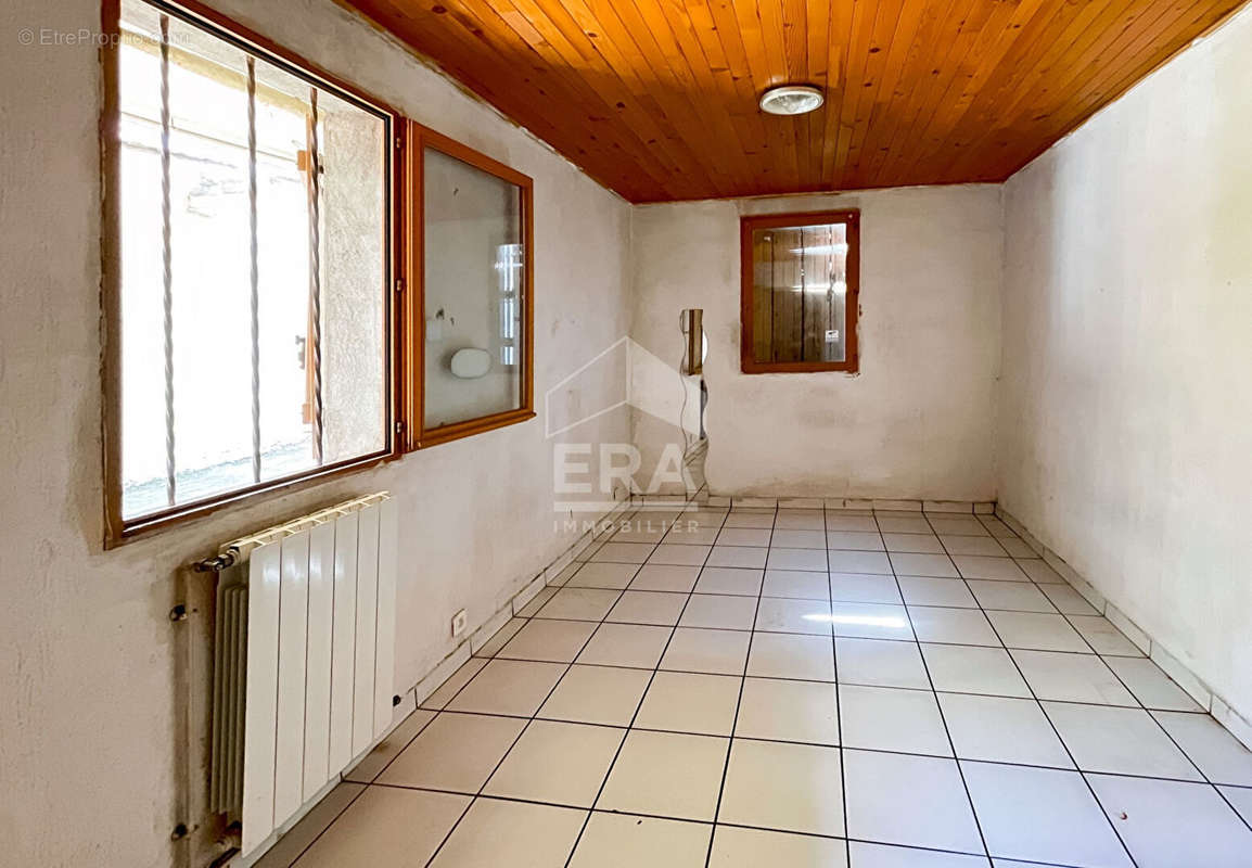 Appartement à MARSEILLE-16E