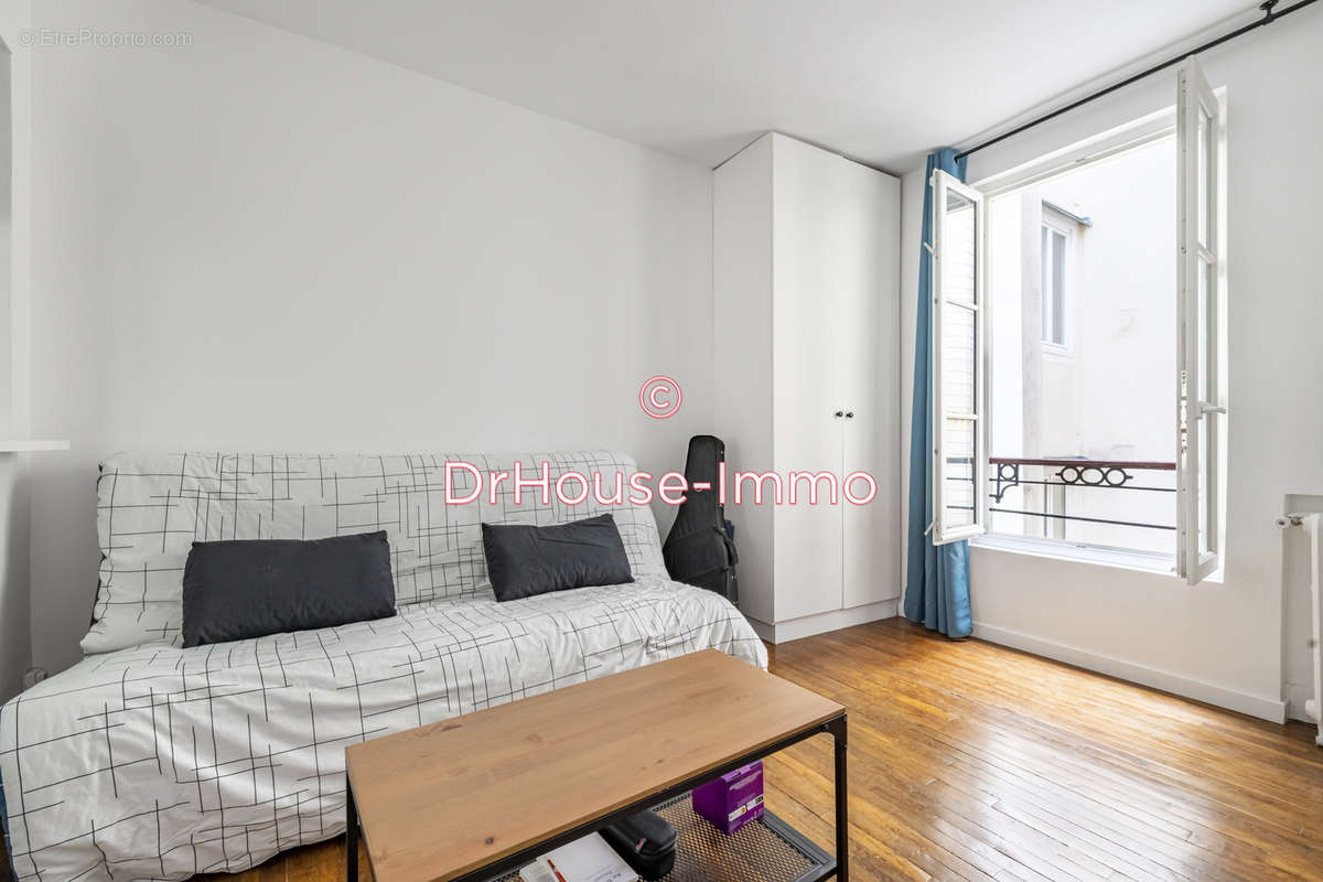 Appartement à PARIS-1E