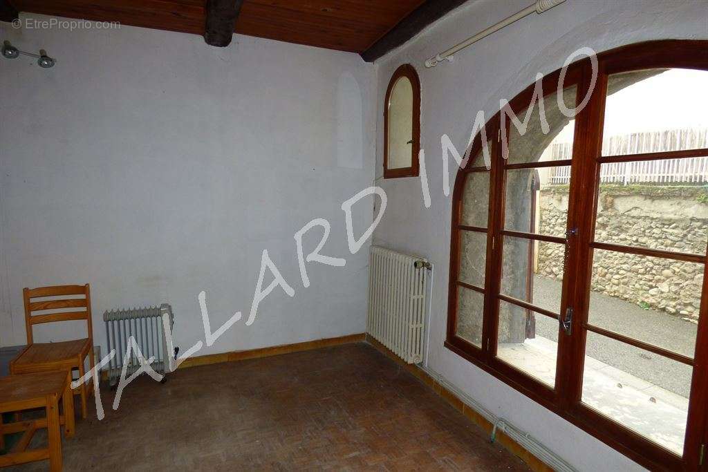 Appartement à TALLARD