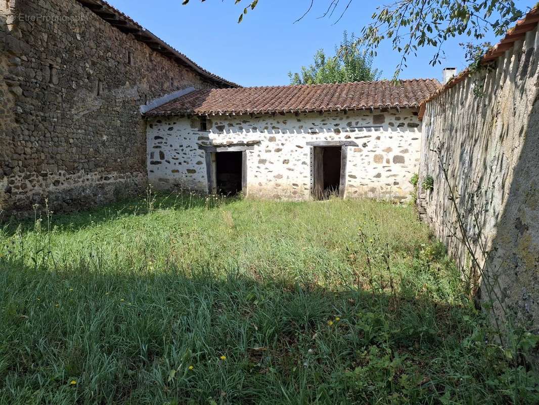 Maison à BRILLAC