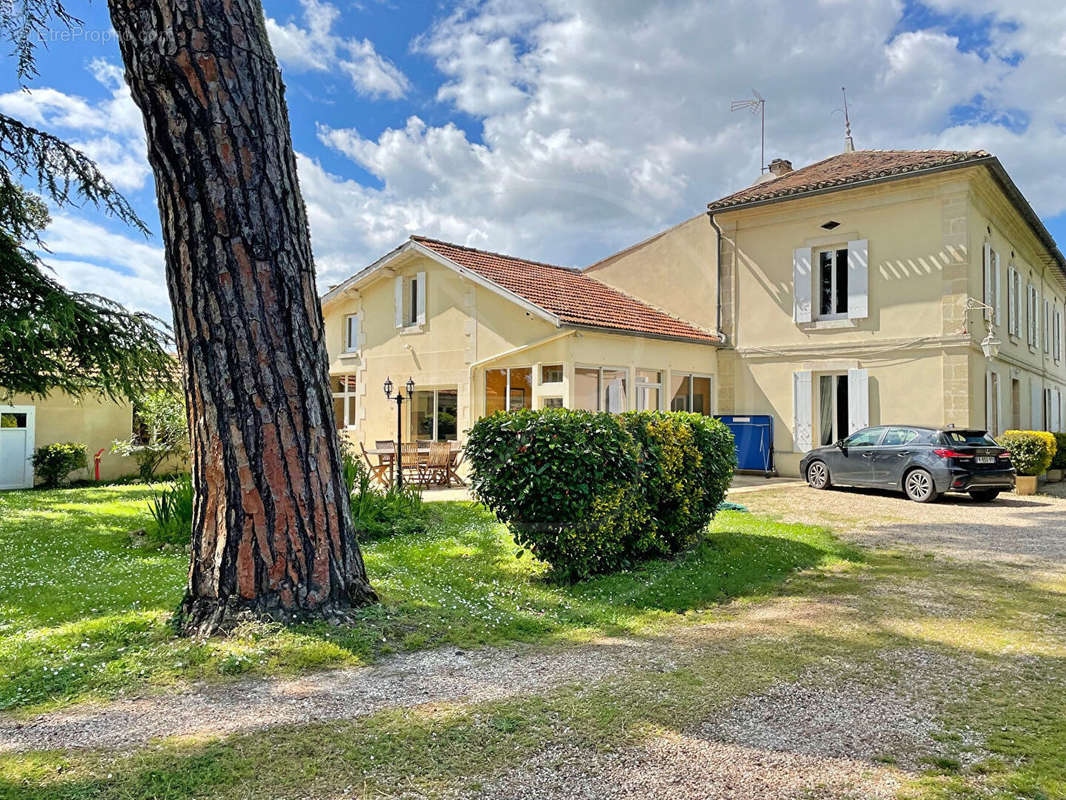 Maison à MONTCARET