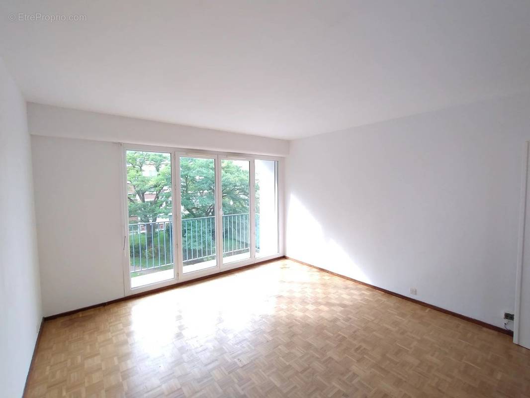 Appartement à AUBERGENVILLE