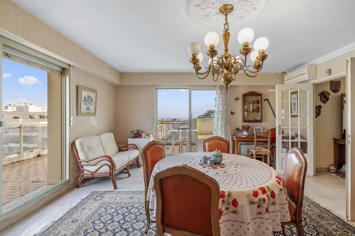 Appartement à NICE