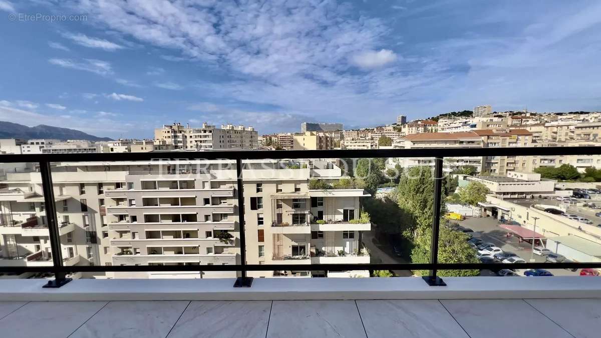 Appartement à MARSEILLE-8E