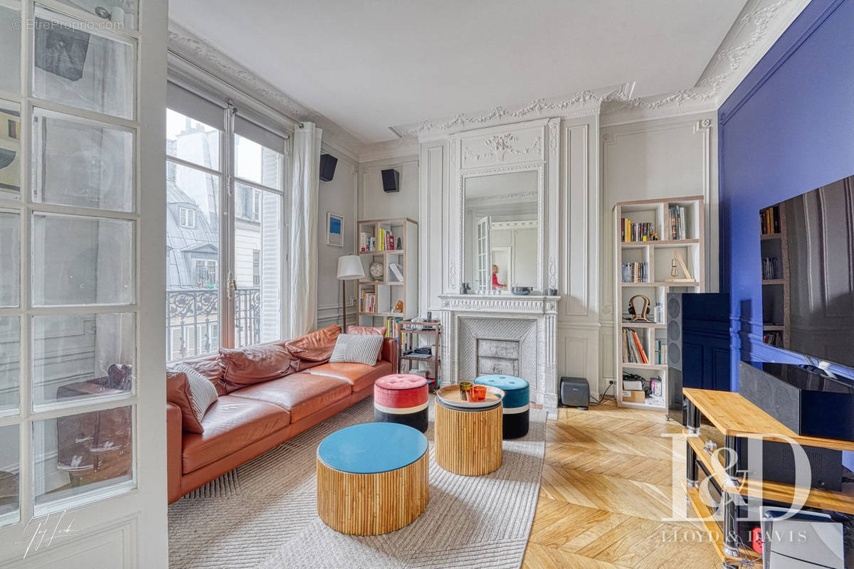 Appartement à PARIS-3E