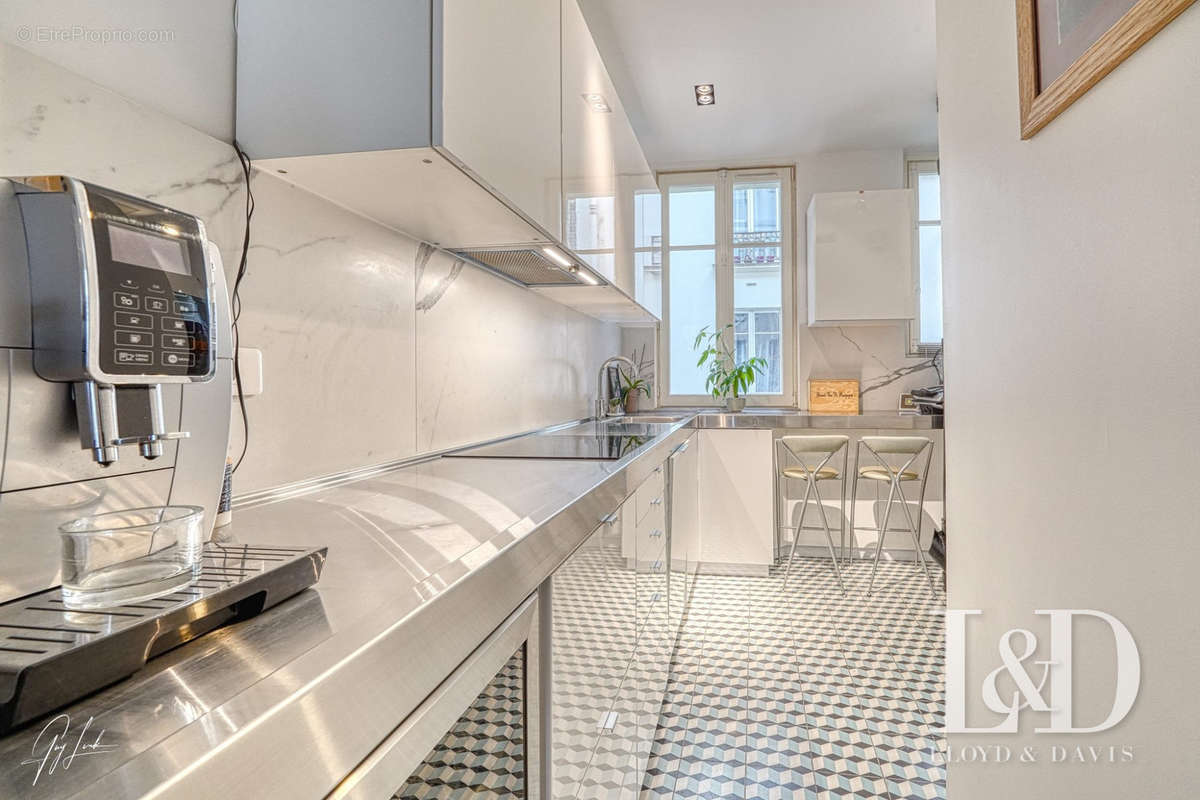 Appartement à PARIS-3E