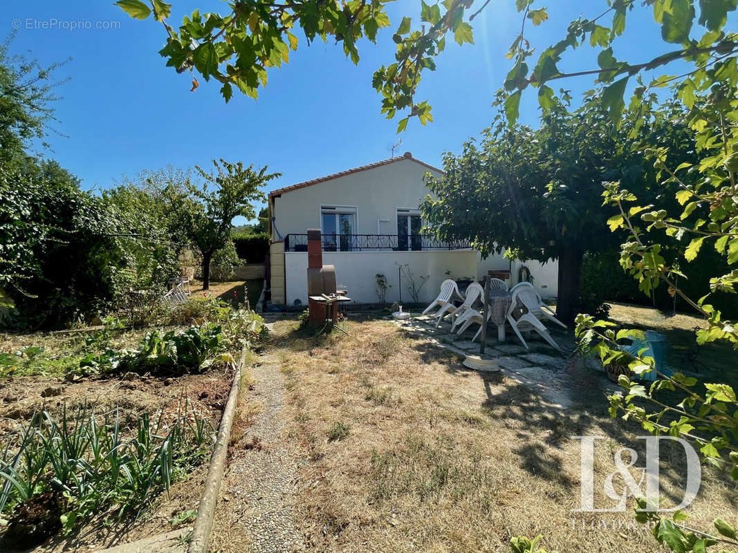 Maison à MONTELIMAR