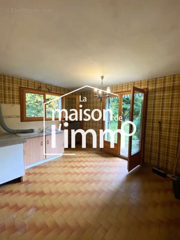 Maison à CHATEL